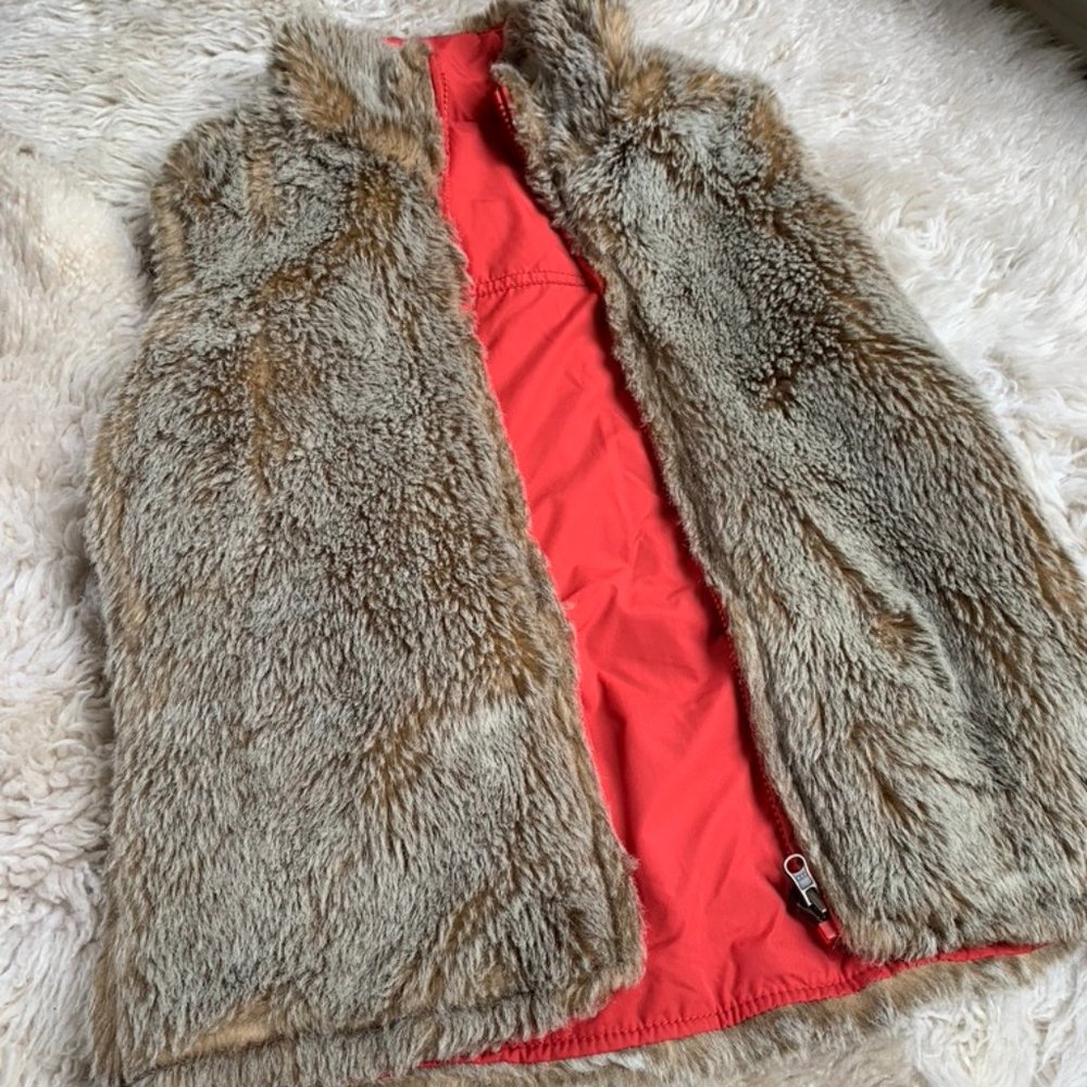 ☆ Brown fur vest